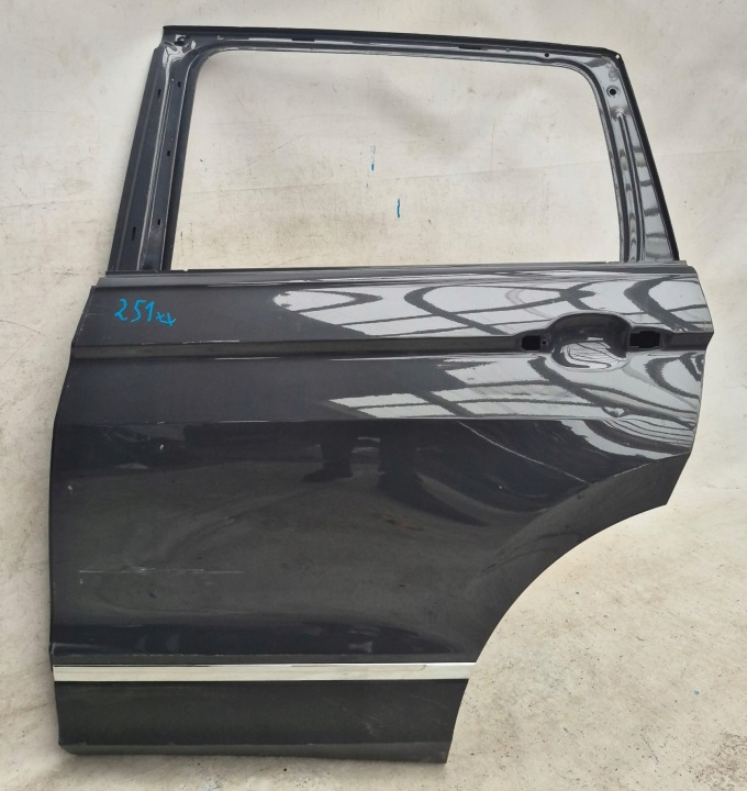 VW TIGUAN II 2 5NA 16- portière arrière arrière sinistre 5NA833311