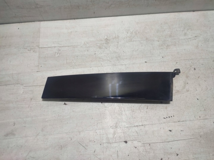 Peugeot 2008 II 2020 rear part right moulding wykonczeniowa door rear part tylnych