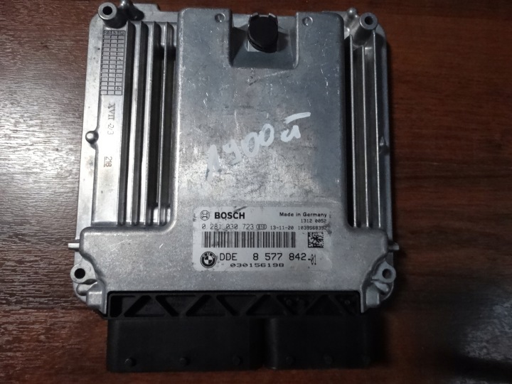 top zustand bedienteil des motors BMW F10 F15 1 9