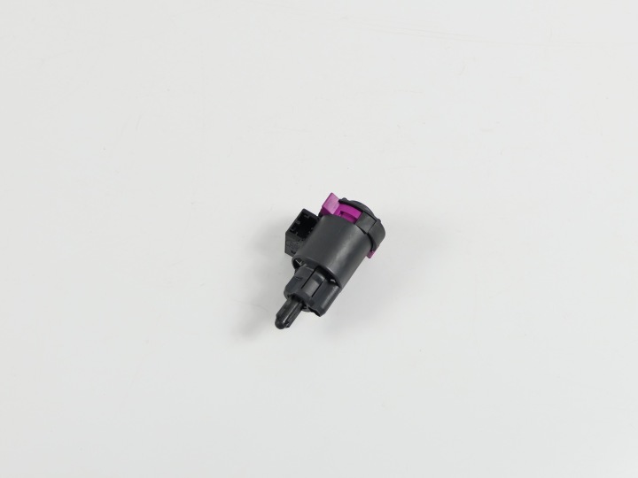 Sensor de travagem Audi A4 IV B8 07-15r. 8