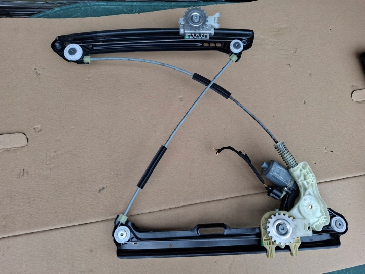 PORSCHE 911 992 lift door przednich of left 992837401