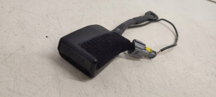 Zapinka öv, szíj rechts heck hinten Citroen C6 2,7 HDI