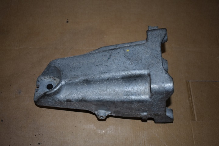 IDEALNA engine mount right MERCEDES W205 W213 W253 1