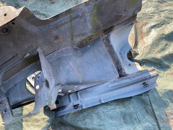 Elemento frontal Volvo V70 II (SW) 8015867 2.4L diesel 136kW 2006 8
