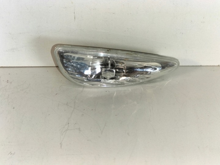 Flèche Indicateur de direction Aile Avant Droite HYUNDAI I20 et LIFT 12-14