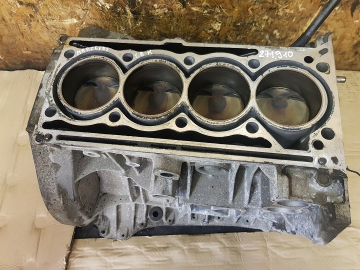MERCEDES C W204 1.8 K 1.8K 271.910 271910 BLOK DOL of the engine pistons crank