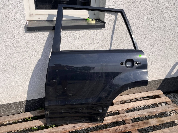 portière arrière gauche prise SUZUKI GRAND VITARA II 06-14 année 6800465833 @M