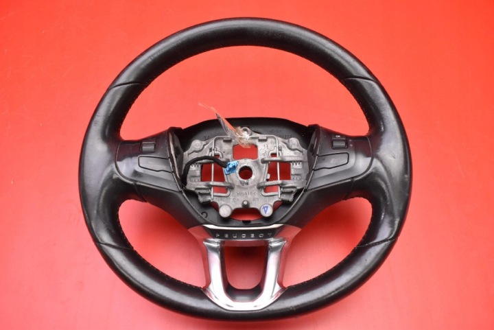 volant SKORZANA MULTIFUNKCYJNA 6191373 PEUGEOT 2008 1 a 13-17