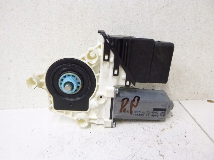 motorić podnosnika prozora lijevi stražnji dio Skoda Octavia II kombi 04-13 5K0959704A