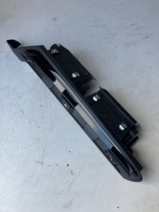 rešetka rešetka ventilacije srednja CITROEN C4 PICASSO II BLACK PIANO