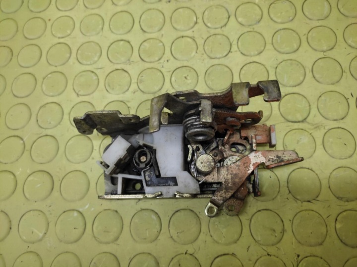 VW LT 35 de la Serrure Portière Gauche Avant 9017200135