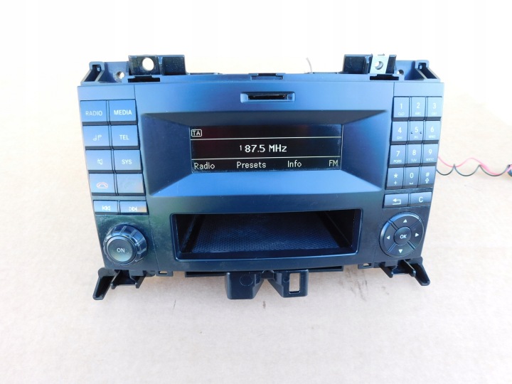 Mercedes Sprinter 906 / Crafter radio + Boîte a gant passager kieszen Support plaque Original