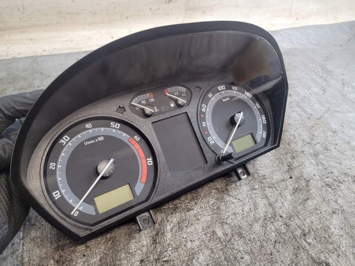 dials dials OE 6Y0920881M SKODA FABIA and LIFT 04r. 1.2B