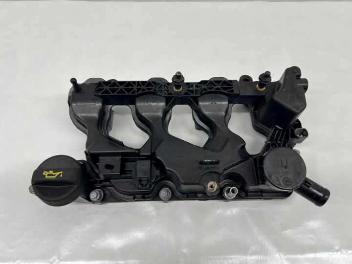 Peugeot 208 II 1.5 BlueHDI Abdeckung der Ventile 9827622780