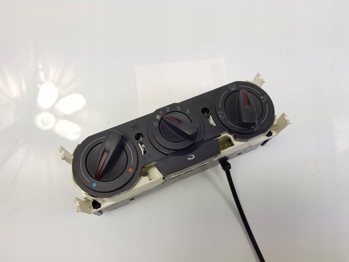 PANEL Bouches buses 6J0819045 SEAT IBIZA IV