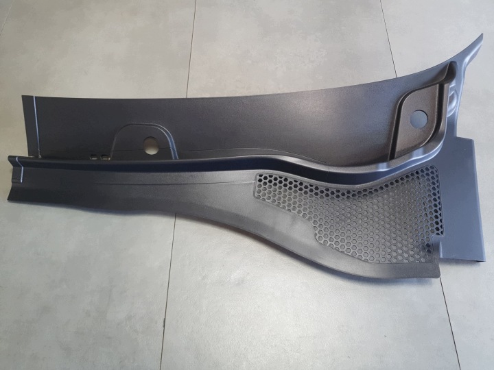 Cupra Leon IV Grille égouttage Gauche 5FB819403A