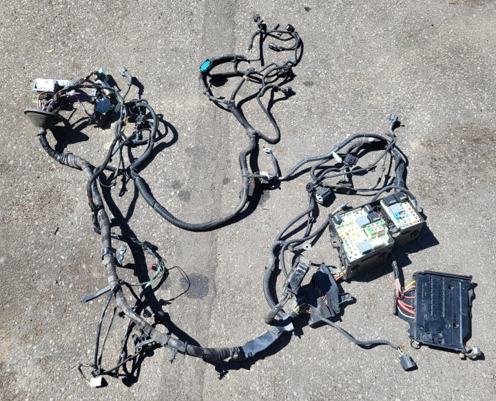 bundle motor wiring FORD FOCUS III 3 1.6 16V LIFT F1FT-14K733JLC OE