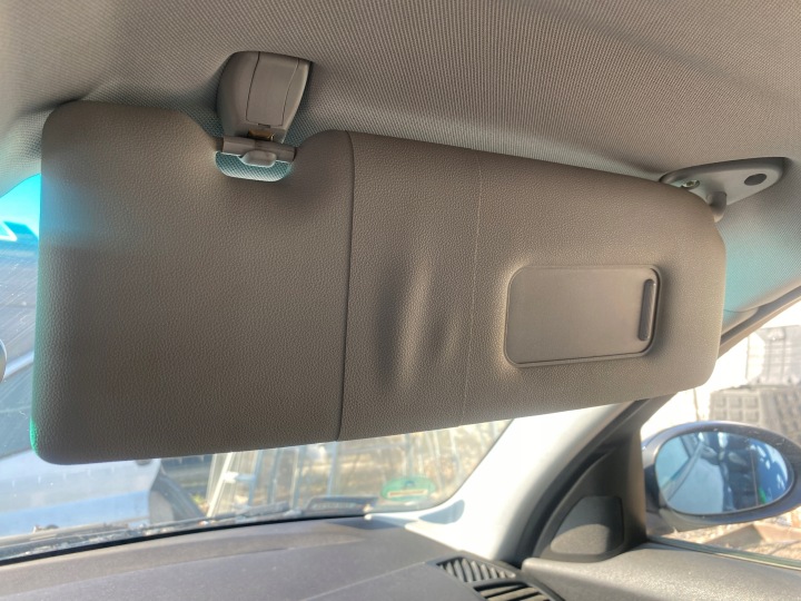 BMW 1 und E87 04-11 Blende Abdeckung PRZECIWSLONECZNA rechts des Beifahrers Sonnenblende