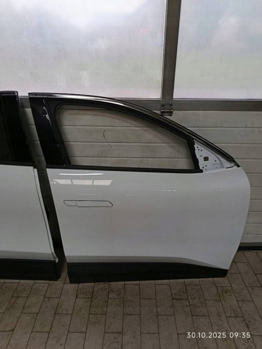 dveře přední předek strana pravá Renault Megane E-Tech