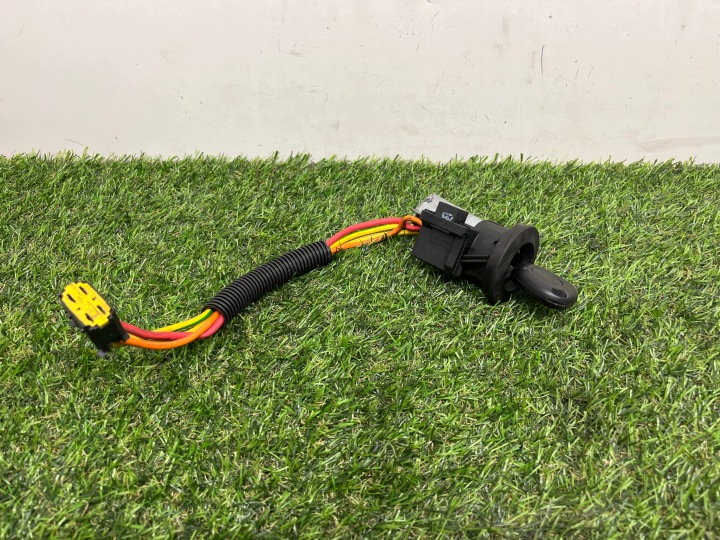 allumage Z avec clé RENAULT SCENIC 1 LIFT 7700425327 / 7700419012