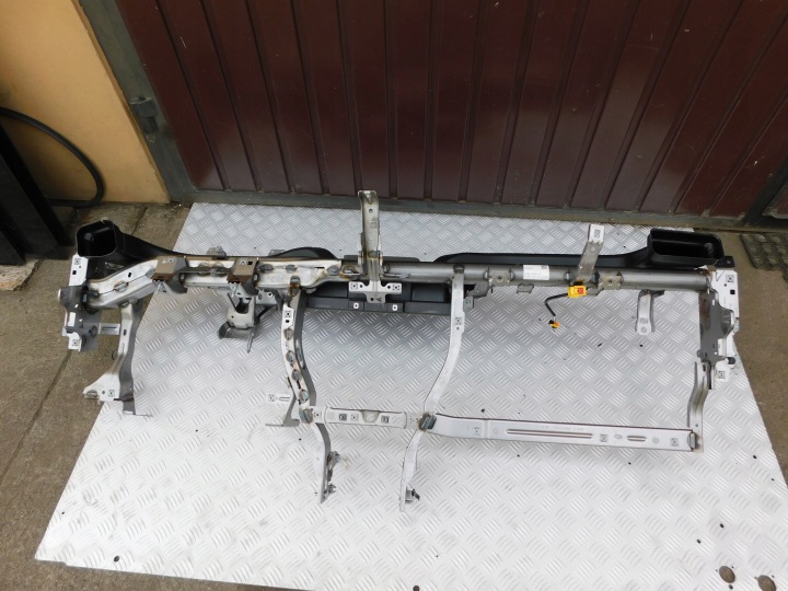 FORD KUGA MK3 support of the dashboard Europa