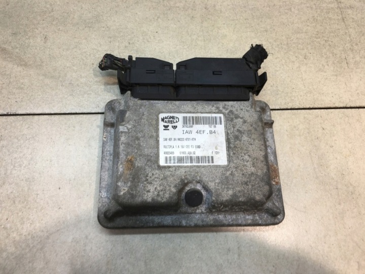 Unité de contrôle Moteur FIAT MULTIPLA FL 1.6 16V 46823489