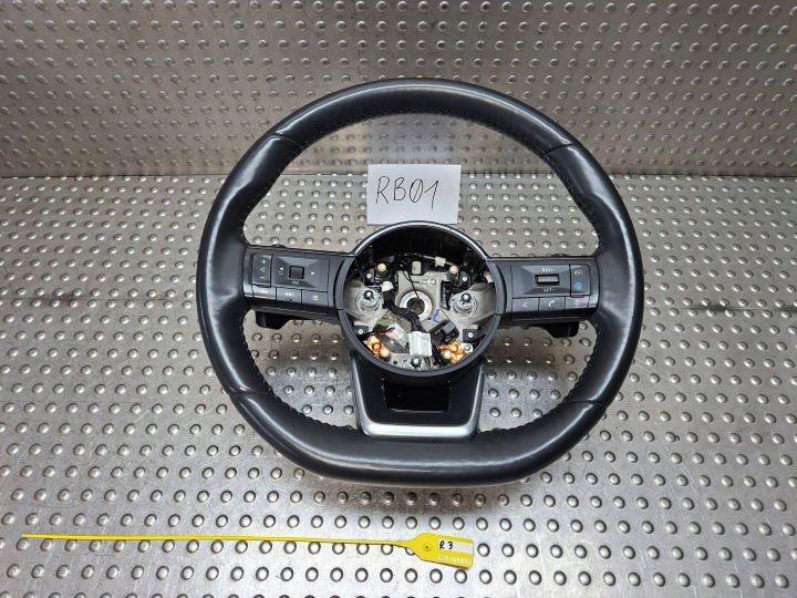 Volant SKORZANA MULTIFUNKCJA Palettes vitesse volant NISSAN QASHQAI J12 21- 484306UJ2D