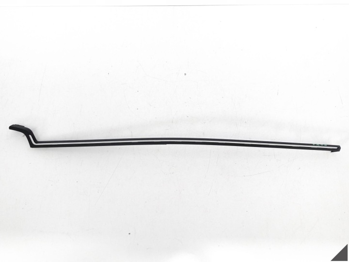 AUDI A5 S5 F5 8W6 8W2 A4 S4 8W0 B9 15- Moulage DEKOR du tableau de bord RODZIELCZEJ CHROM