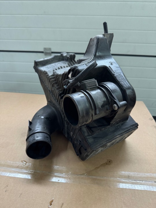 NISSAN JUKE F15 10R cover of a filter, air 1.5DCI 8200398990