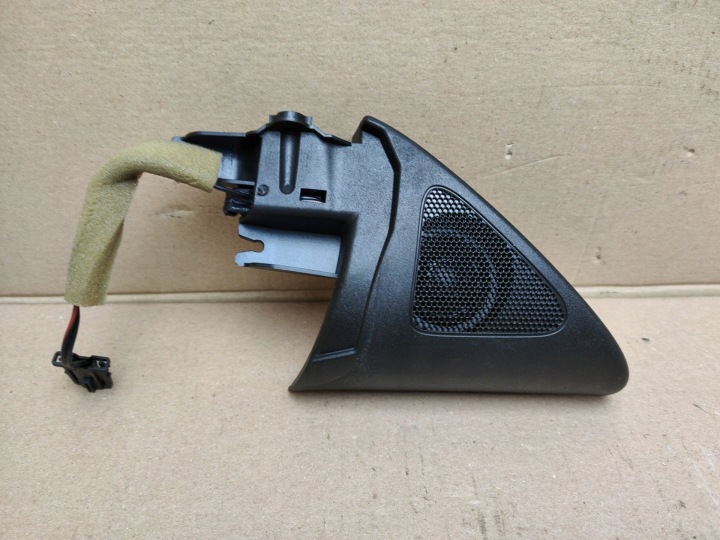 speaker wysokotonowy door front right side Volkswagen Passat CC 2009