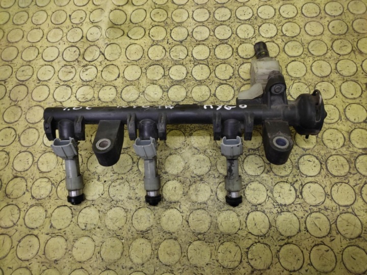 TOYOTA AYGO et 1.0 Rampe injection 238140Q010A