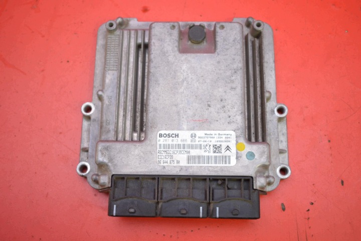 Unité de contrôle Moteur 9664487580 0281013666 CITROEN C-CROSSER 2.2 HDI 156KM 4X4