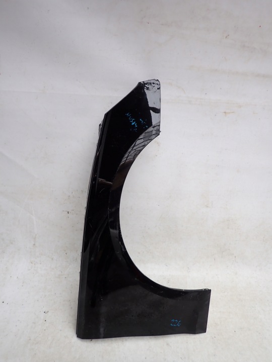 AUDI A4 B9 8W LIFT 19-23 blatník predok predný pravý