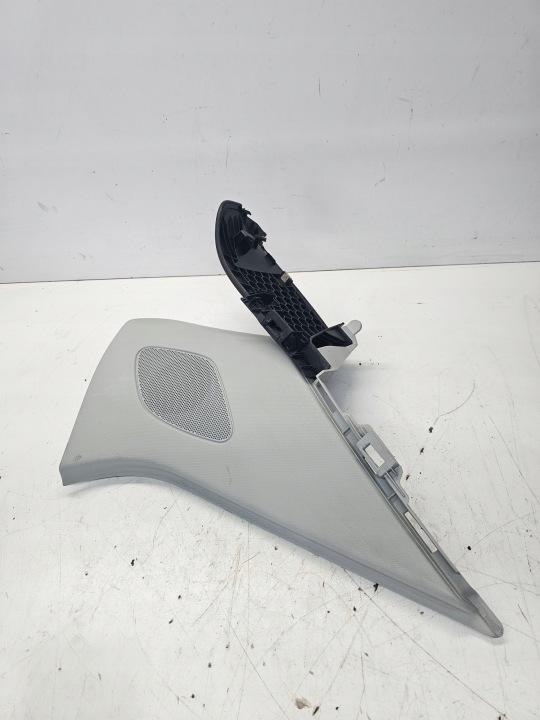 kryt SLUPKA levý záď AUDI Q3 8U 8U0867245
