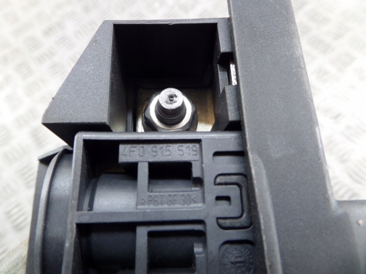 Sicherungen PIROTECHNICZNY AUDI 4F0915519 Original