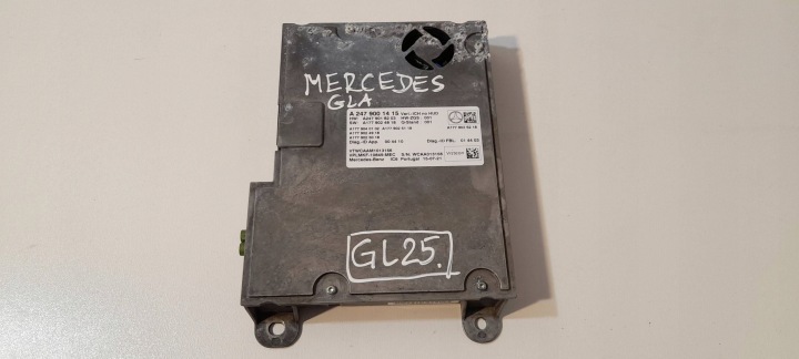Mercedes-Benz GLA H247 Module / Unité de contrôle Instruments tachymètre compte tours A2479001415 (GL25)