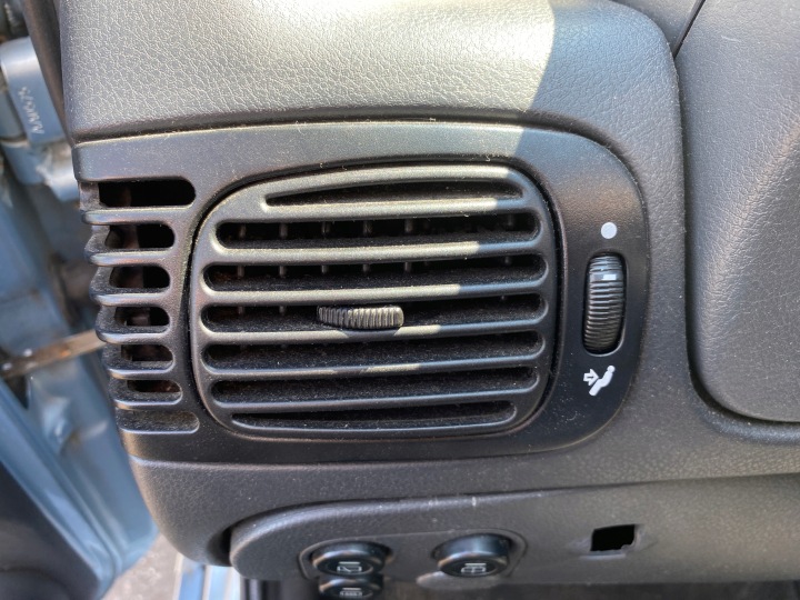 rešetka rešetka ventilacije zračni lijeva vozača Tata Indica FL 08-10