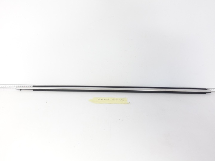 TOYOTA AURIS II 2 E18 LIFT 15-18 moulding dust windows door right front