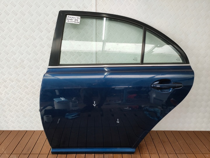 TOYOTA AVENSIS T25 03-08 Berline Portière Arrière Gauche Couleur 8P4