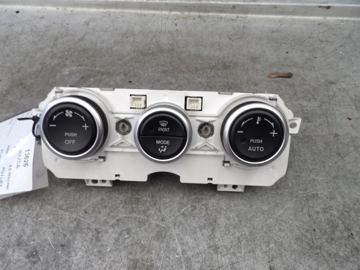 Mazda 6 a panel klími