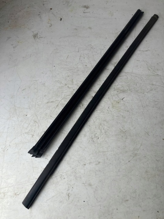 moulding dust door CITROEN C4 III left front 9830618880 KOMPLET