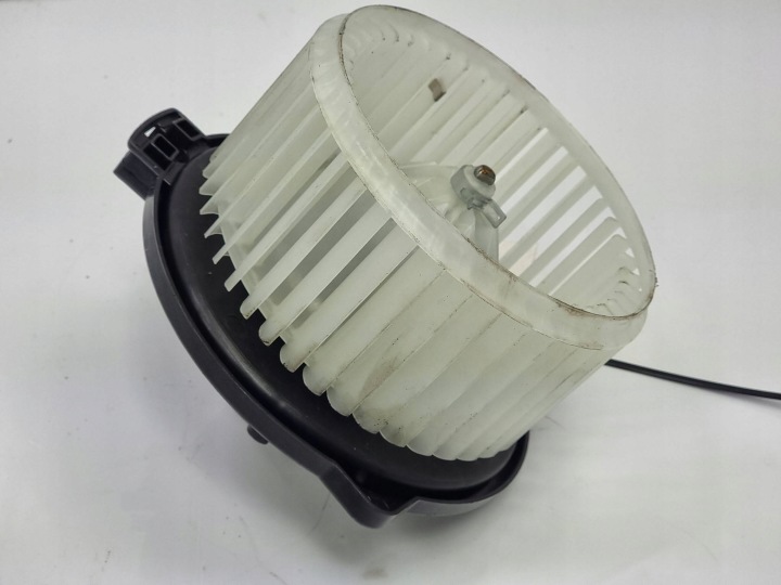 VENTOLA cabina 87103-12070 TOYOTA AVENSIS T25