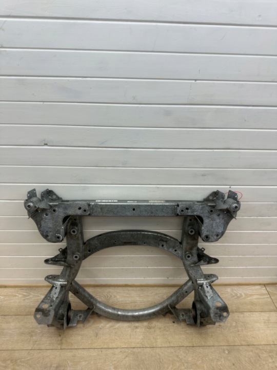 BMW G26 i4 axle beam subframe 7915377 09