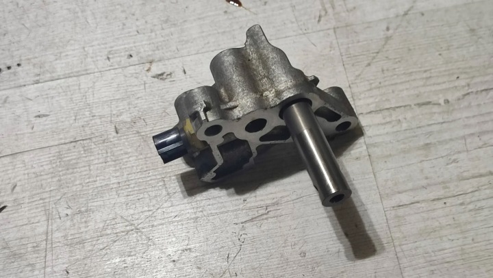 Toyota C-HR and 1.2 19r sensors of pressure oil