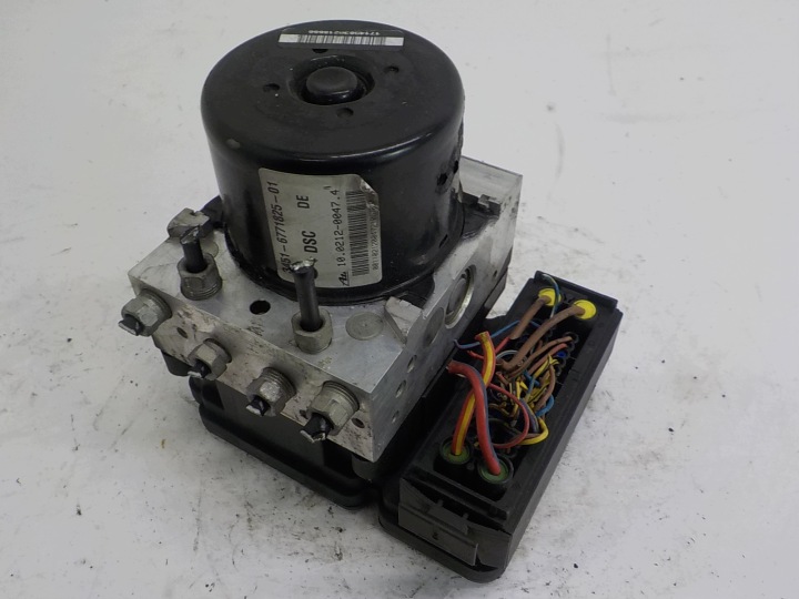 BMW 3 COUPE E92 Pumpe ABS 6771825 10.0212-0047.4 6771826 10.0961-0824.3