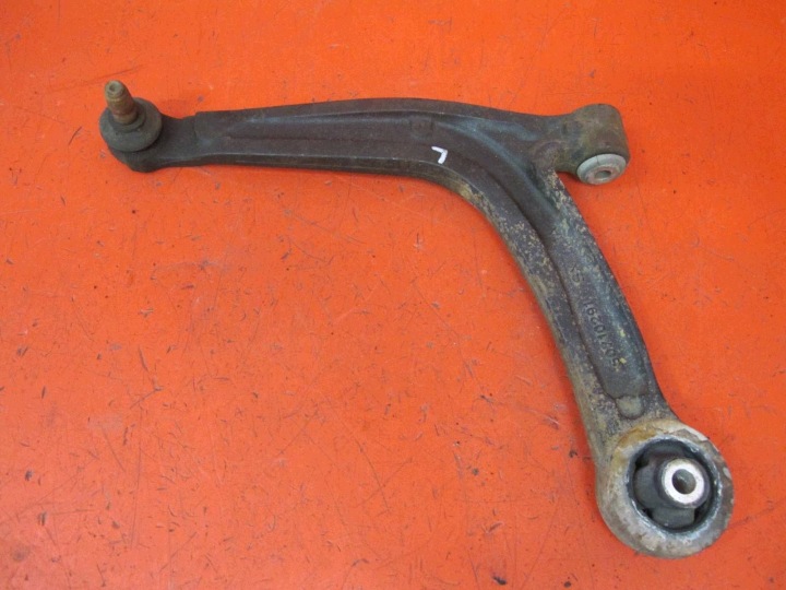 FIAT 500 07- FORD KA 2 II MK2 braccetto sinistra Anteriore Anteriore 50710291