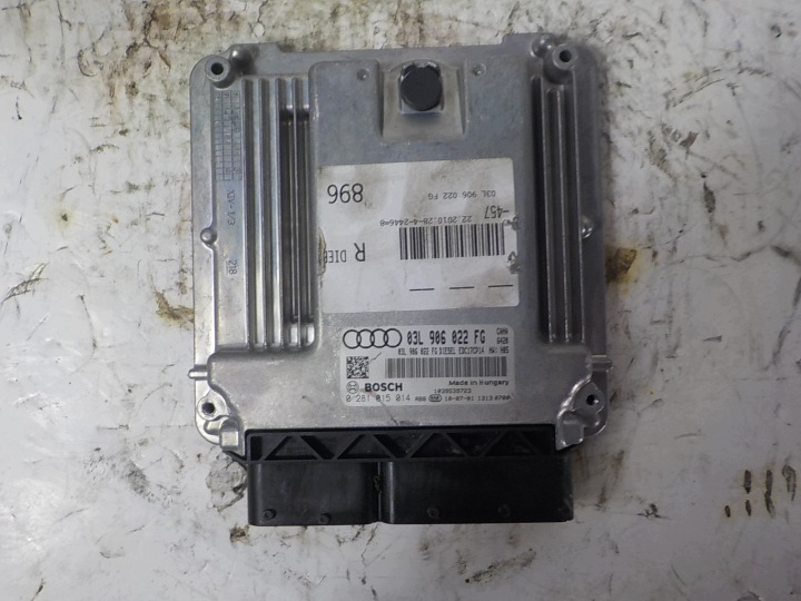 AUDI A6 C6 Computer Bedienteil 03L906022FG 0281015014