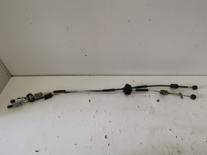 OPEL MERIVA B Bowdenzug Schalt getriebe 55564862 AAF 6B