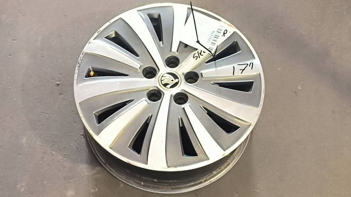 Jante d’aluminium 17 5X112 SKODA SUPERB III