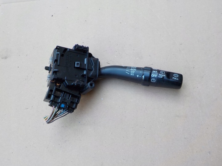 manetka Essuie glaces toyota corolla verso II 84652-05170